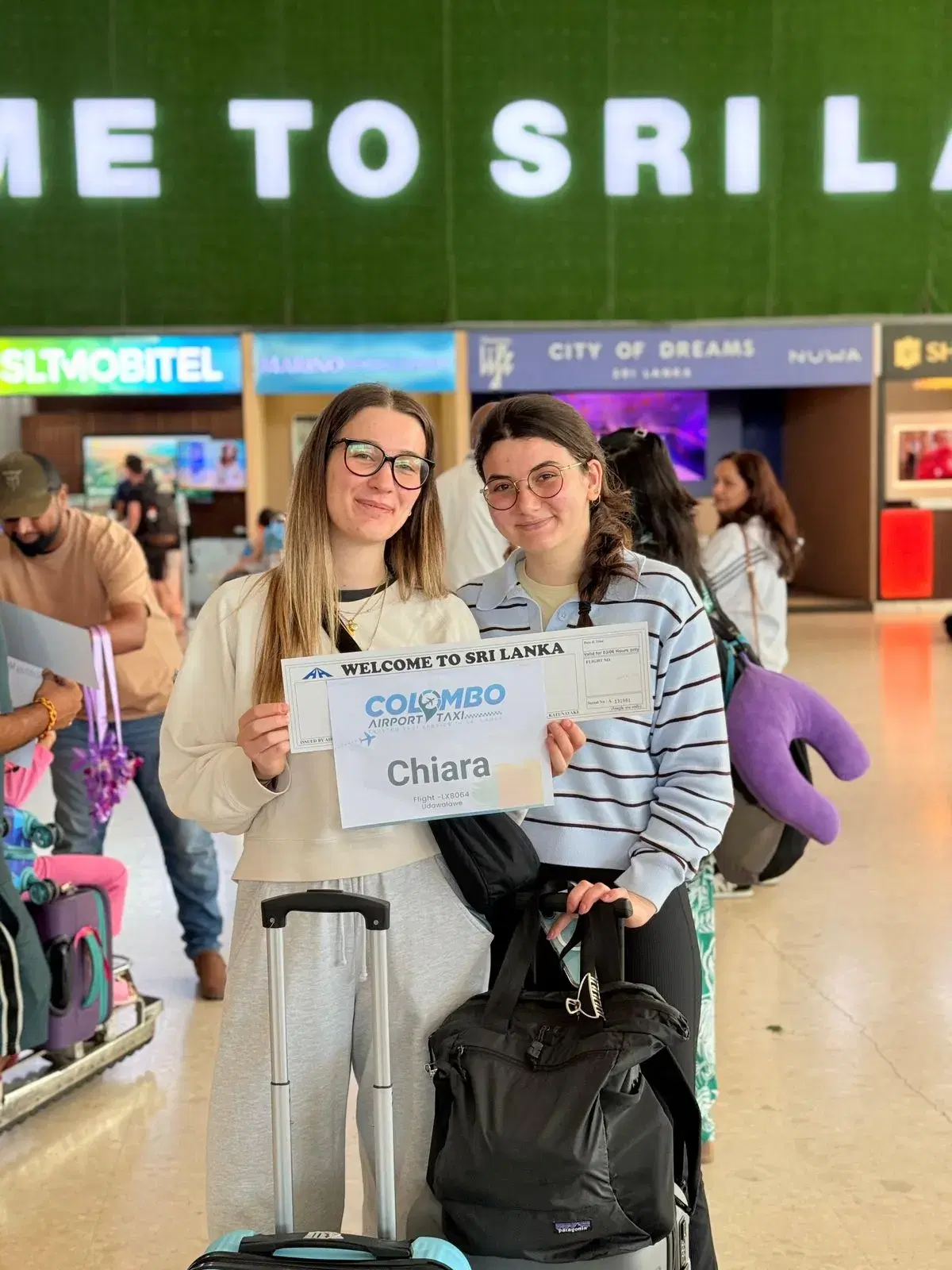Happy passengers — Airport transfer